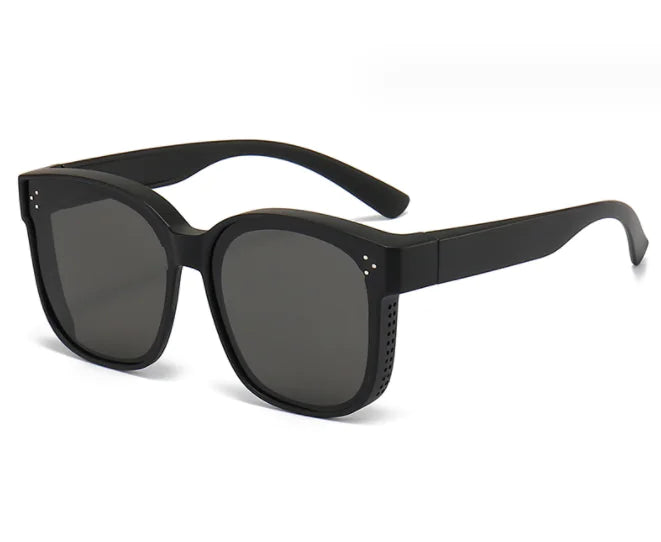 Sunscreen sunglasses for driving a mirror dual anti-glare